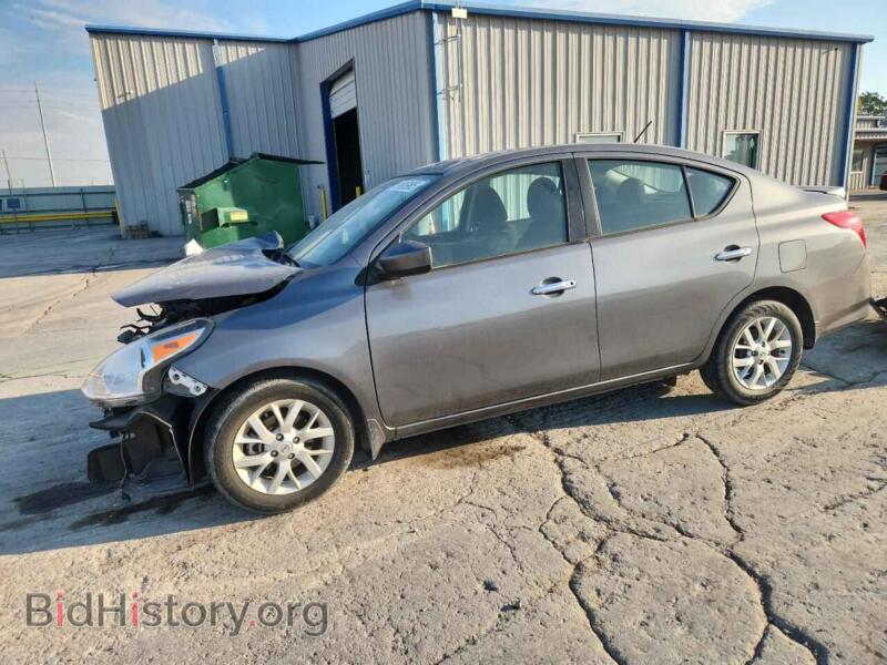 2019 Nissan VERSA S (VIN 3N1CN7AP5KL811921) — фото 1 из 15, Copart, повреждение: передняя часть