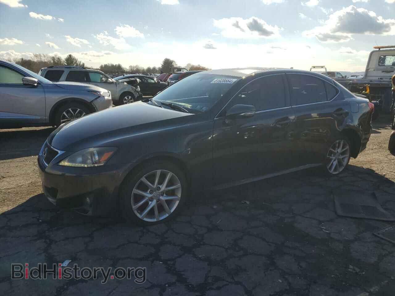 Photo JTHCF5C23B5049641 - LEXUS IS 2011