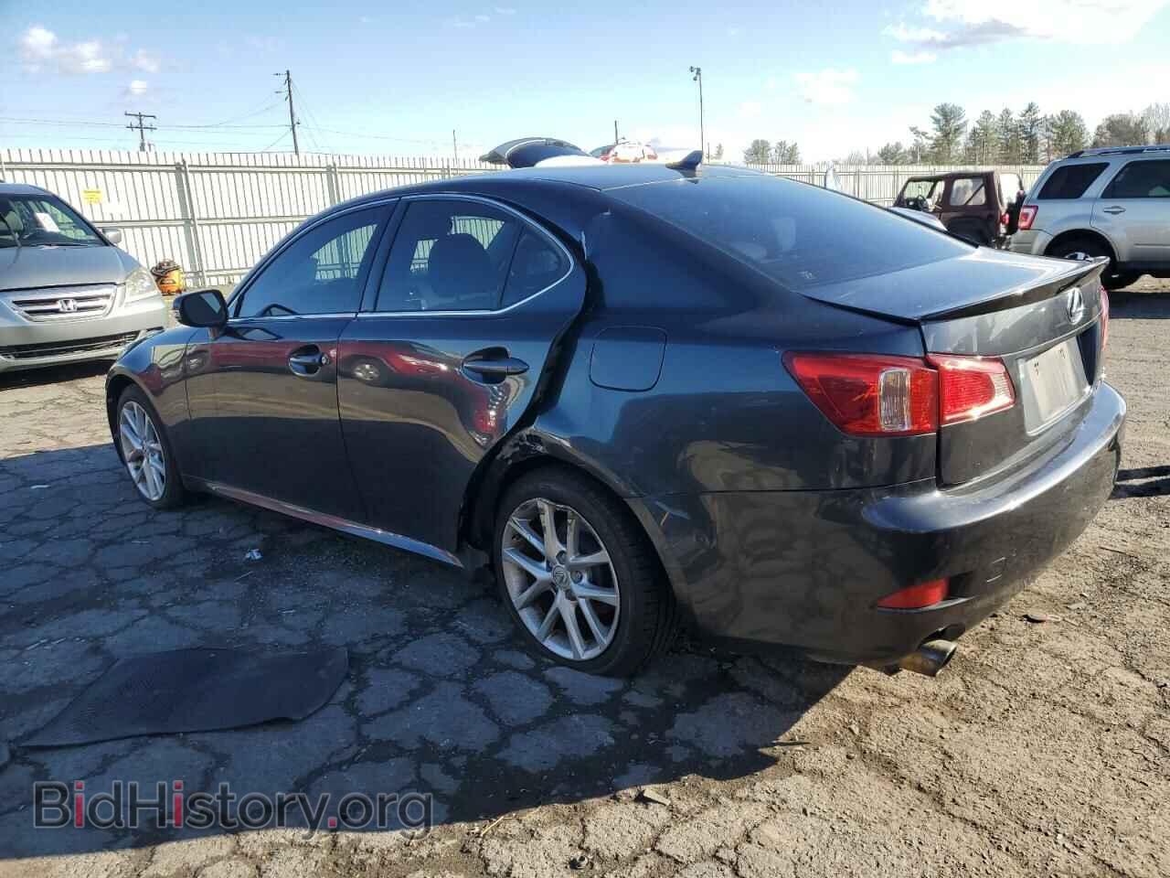 2011 LEXUS IS - VIN: JTHCF5C23B5049641 - Photo 2