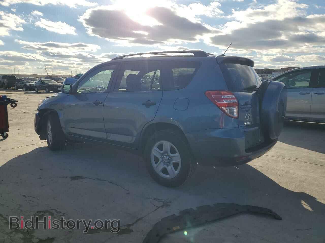 2011 TOYOTA RAV4 - VIN: 2T3BF4DV9BW134475 - Фото 2