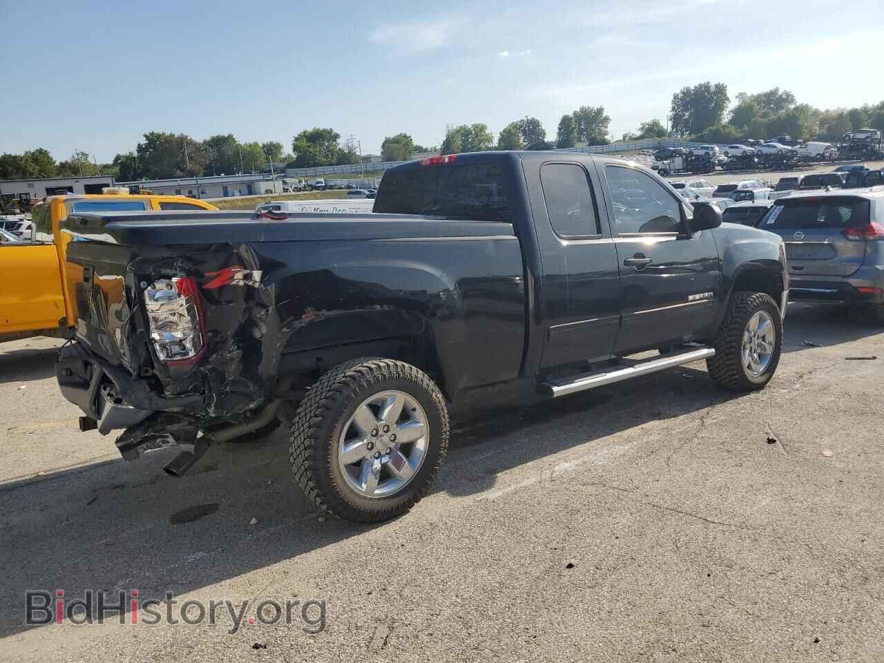 2011 GMC SIERRA - VIN: 1GTR2VE32BZ457389 - Фото 3