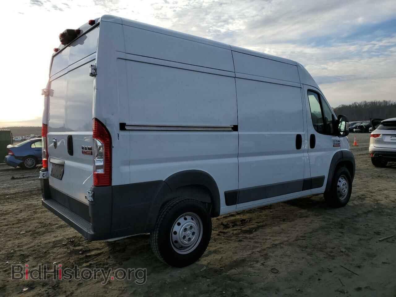 2015 RAM All Models - VIN: 3C6TRVBD2FE504654 - Фото 3