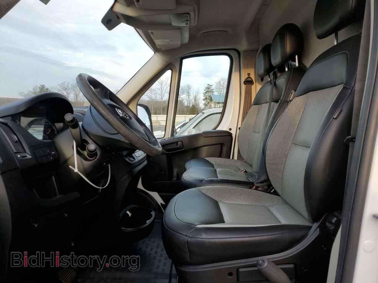 2015 RAM All Models - VIN: 3C6TRVBD2FE504654 - Фото 7