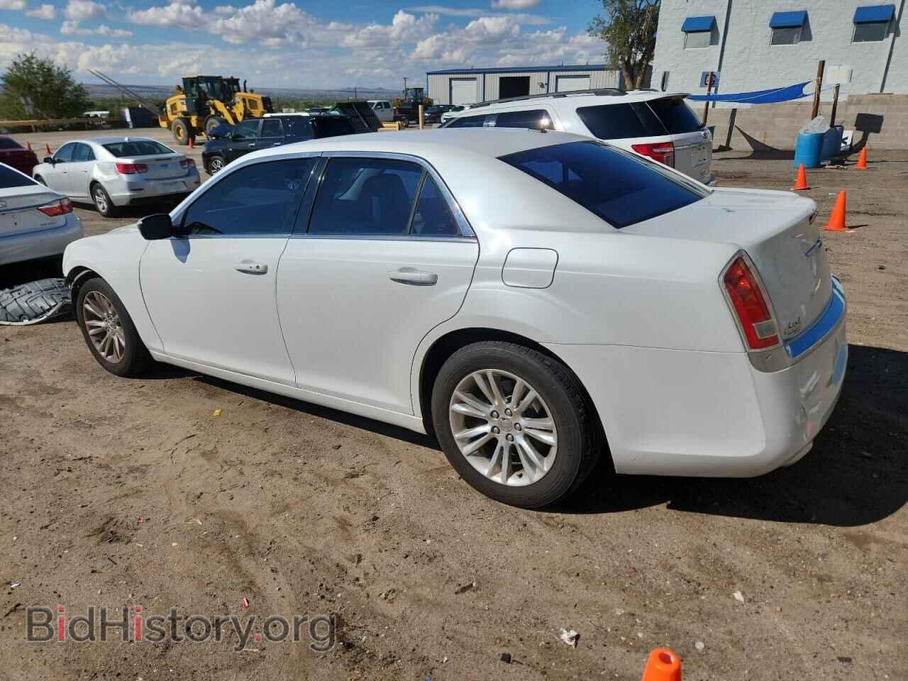 2014 CHRYSLER 300 - VIN: 2C3CCAAGXEH212806 - Фото 2
