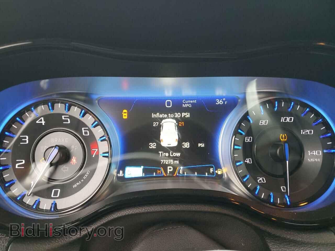 2017 CHRYSLER 300 - VIN: 2C3CCAGGXHH588269 - Фото 9