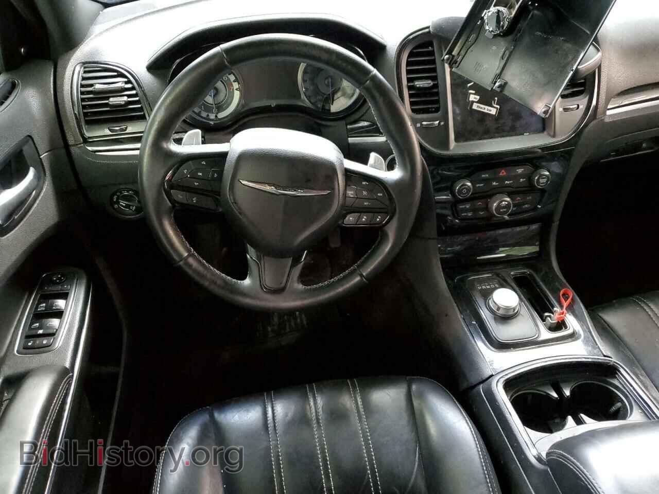 2018 CHRYSLER 300 - VIN: 2C3CCABG5JH253918 - Фото 8