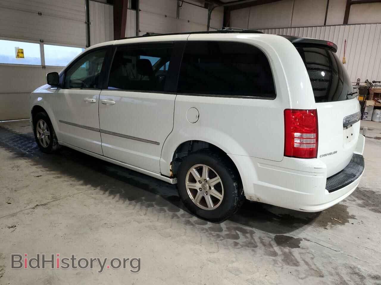 2009 CHRYSLER MINIVAN - VIN: 2A8HR54159R633923 - Фото 2