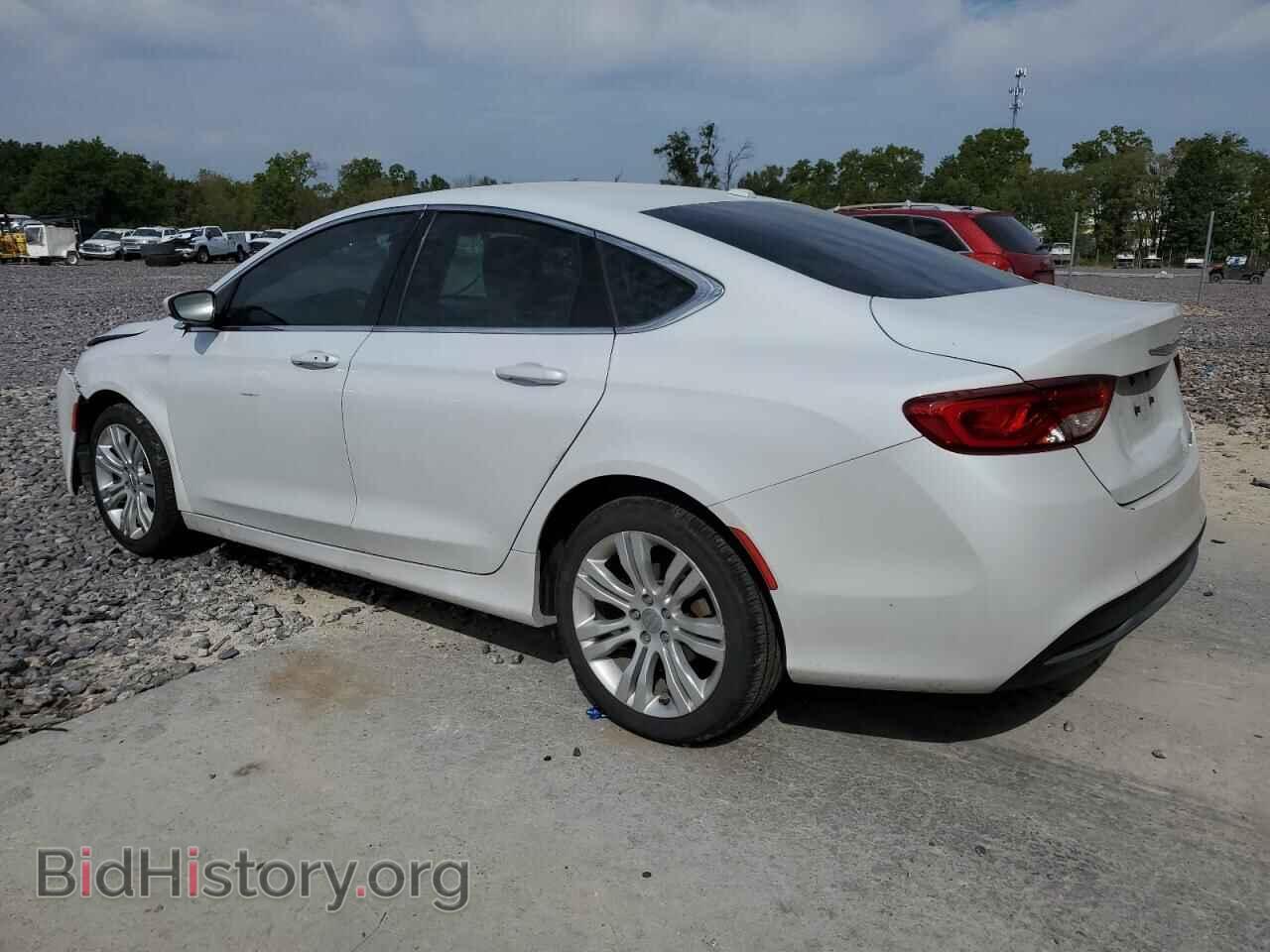 2015 CHRYSLER 200 - VIN: 1C3CCCABXFN588088 - Фото 2