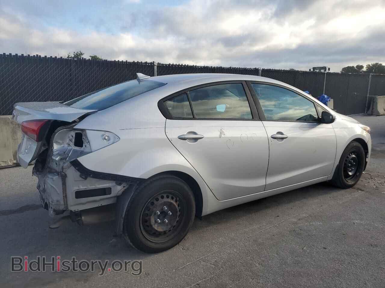 2017 KIA FORTE - VIN: 3KPFK4A73HE082672 - Фото 3