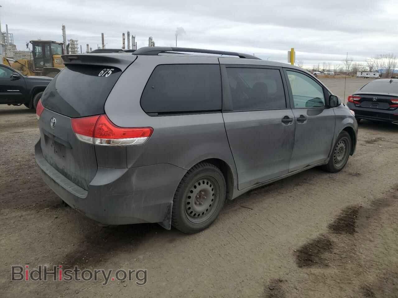 2011 TOYOTA All Models - VIN: 5TDZK3DC6BS145437 - Photo 3