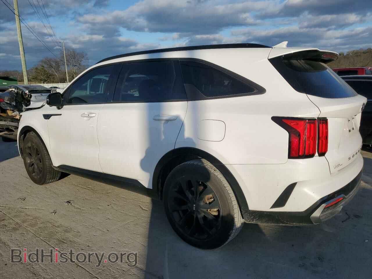 2021 KIA SORENTO - VIN: 5XYRK4LF0MG056738 - Фото 2