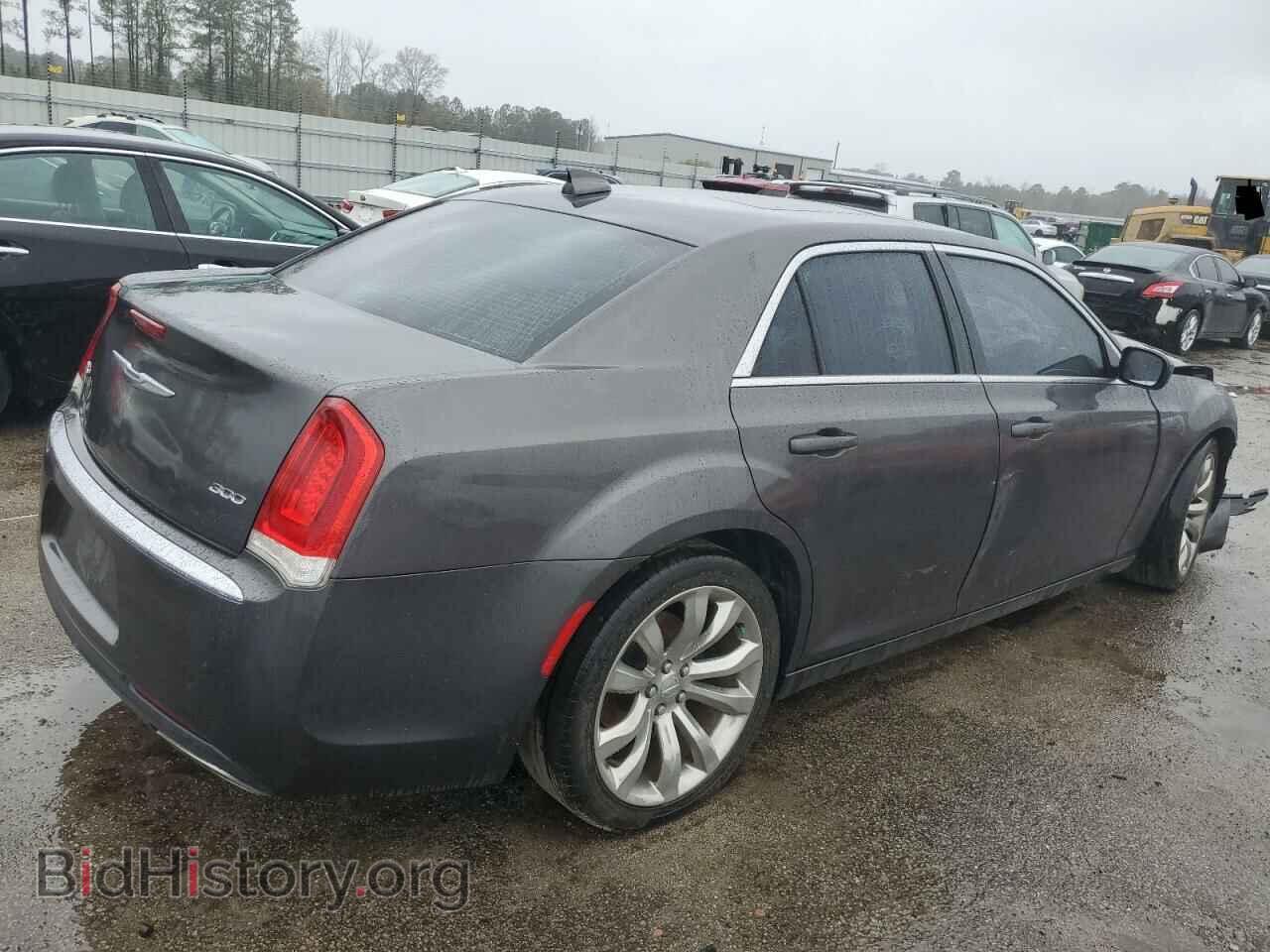 2017 CHRYSLER 300 - VIN: 2C3CCAAG1HH646486 - Фото 3
