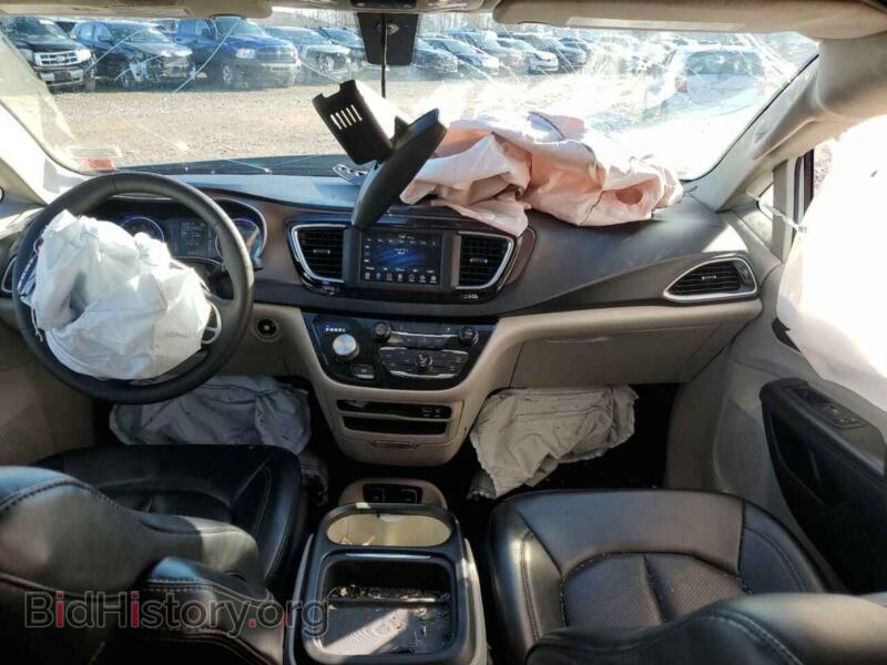 2020 Chrysler MINIVAN (VIN 2C4RC1DG4LR148433) — photo 8 of 14