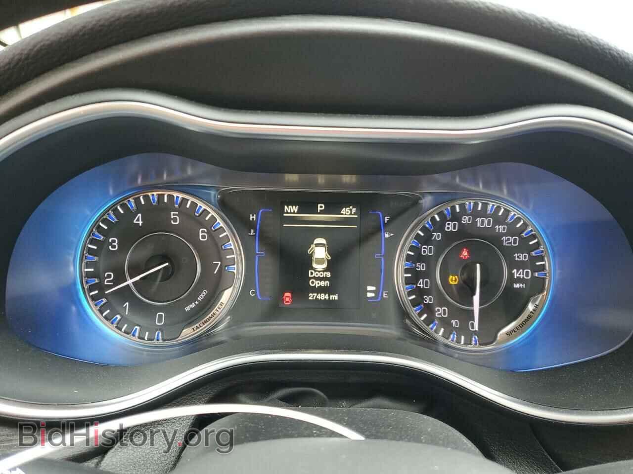 2016 CHRYSLER 200 - VIN: 1C3CCCFBXGN189711 - Фото 9