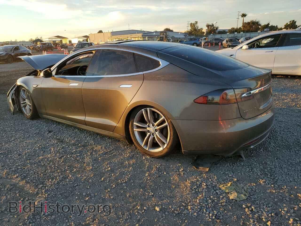 2015 TESLA MODEL S - VIN: 5YJSA1E17FF118585 - Photo 2