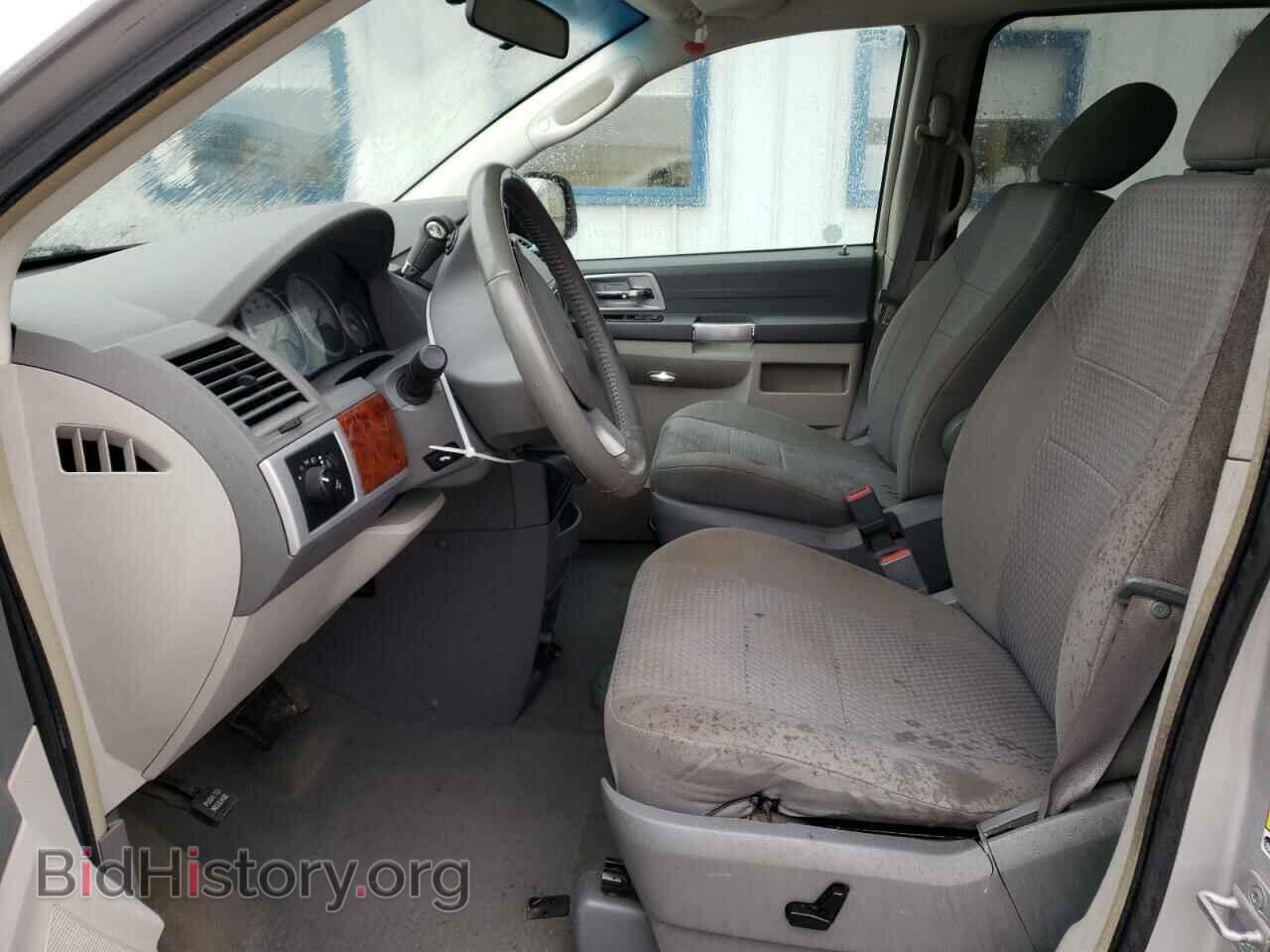 2008 CHRYSLER MINIVAN - VIN: 2A8HR54P28R687277 - Фото 7