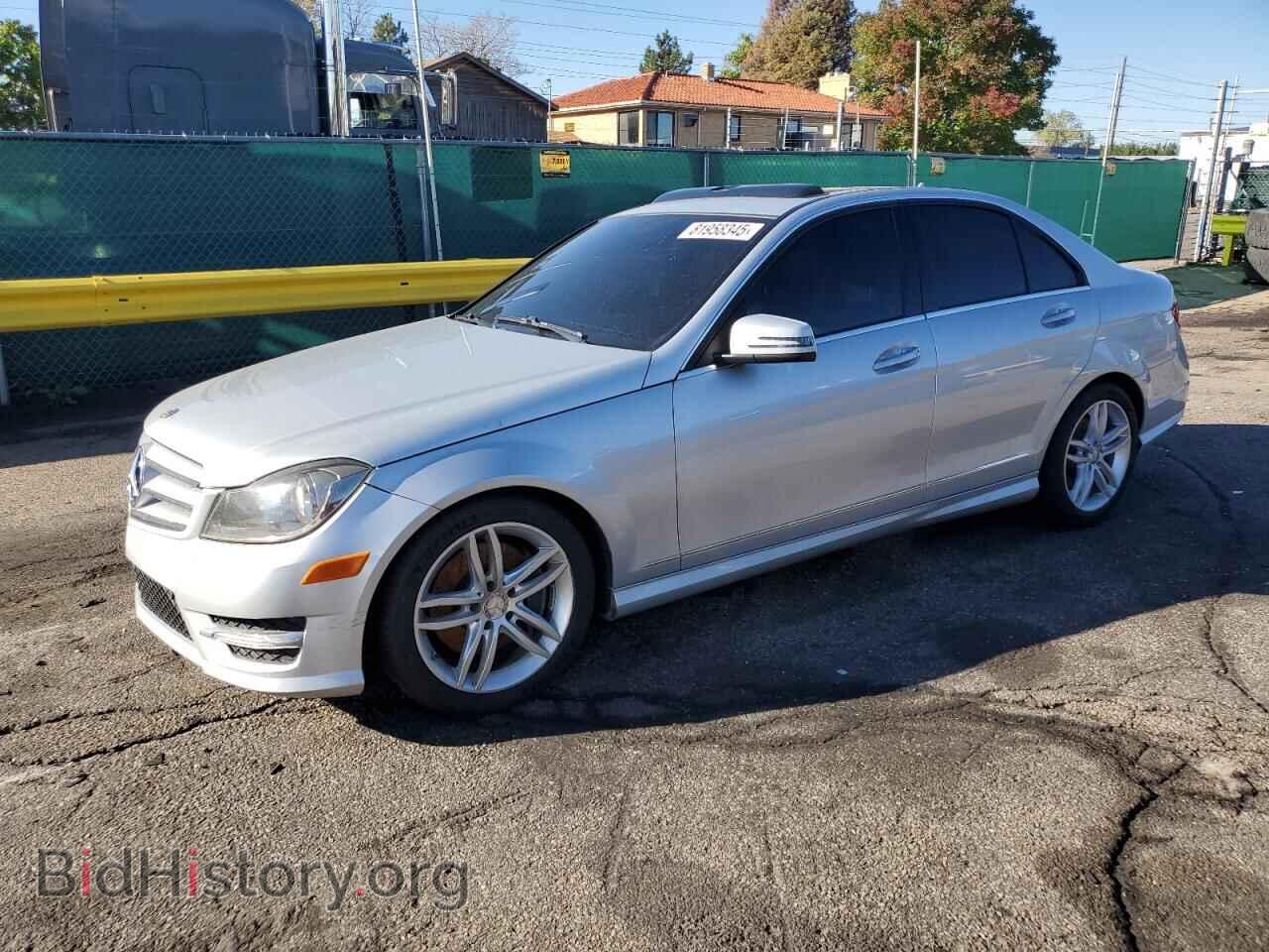 Photo WDDGF8AB4DR287720 - MERCEDES-BENZ C-CLASS 2013