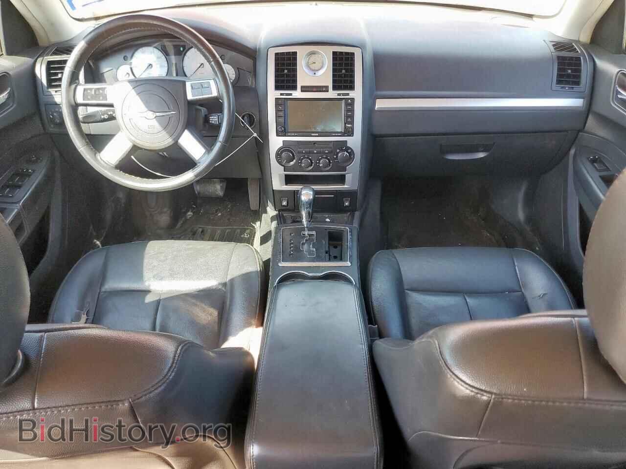 2010 CHRYSLER 300 - VIN: 2C3CA5CV6AH330886 - Фото 8