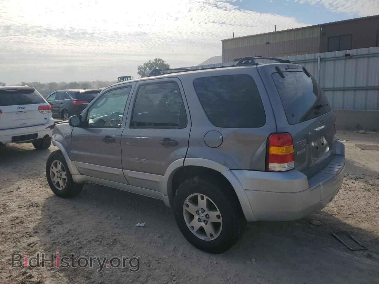 2007 FORD ESCAPE - VIN: 1FMYU93107KA40721 - Фото 2