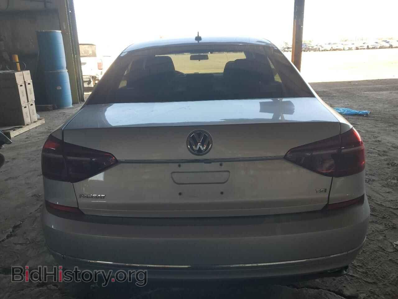 2017 VOLKSWAGEN PASSAT - VIN: 1VWAT7A36HC033198 - Фото 6