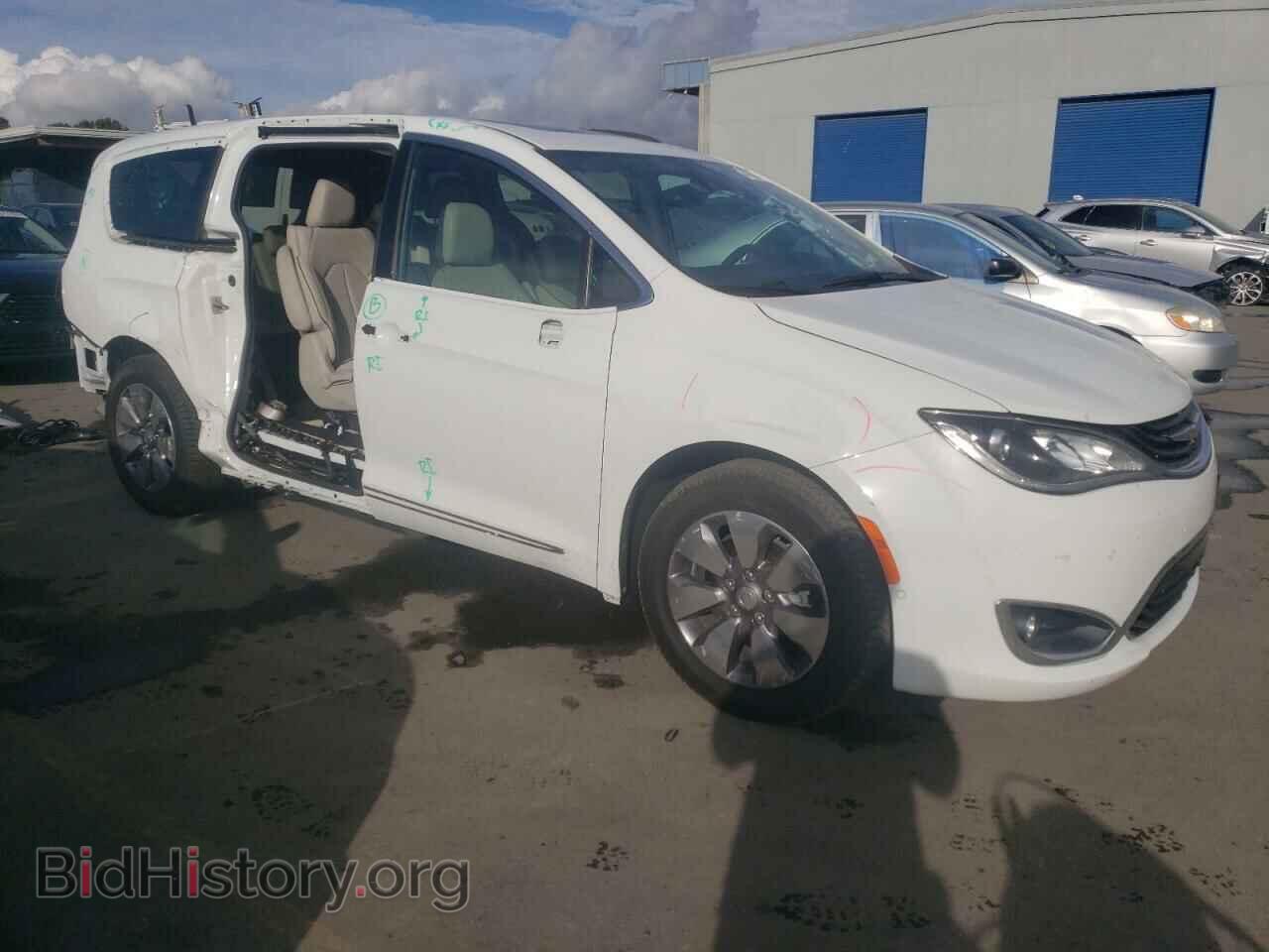2019 CHRYSLER PACIFICA - VIN: 2C4RC1N77KR741636 - Фото 4