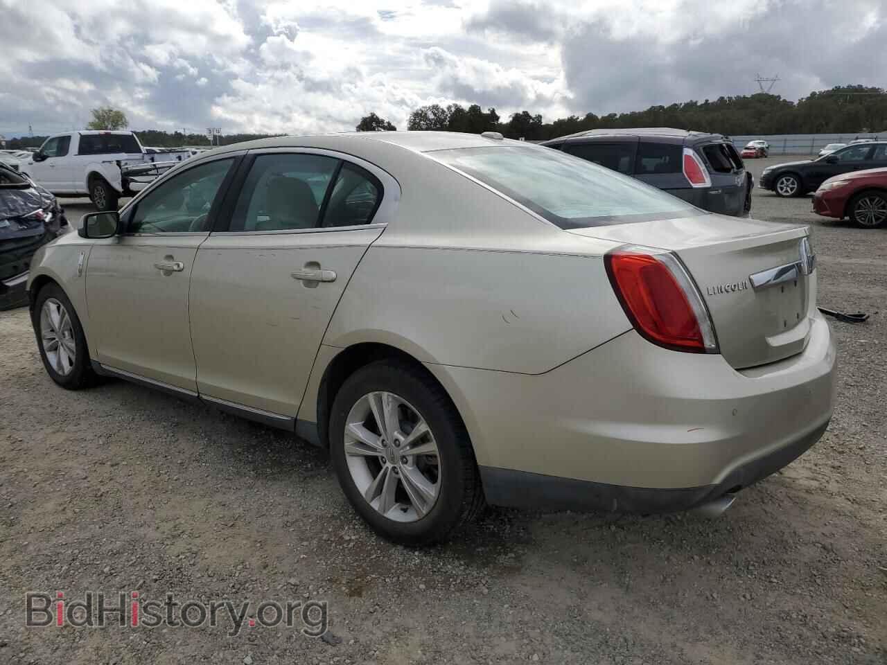 2011 LINCOLN MKS - VIN: 1LNHL9DR1BG600815 - Фото 2