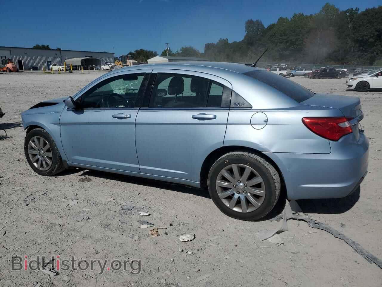 2013 CHRYSLER 200 - VIN: 1C3CCBBB9DN765087 - Фото 2