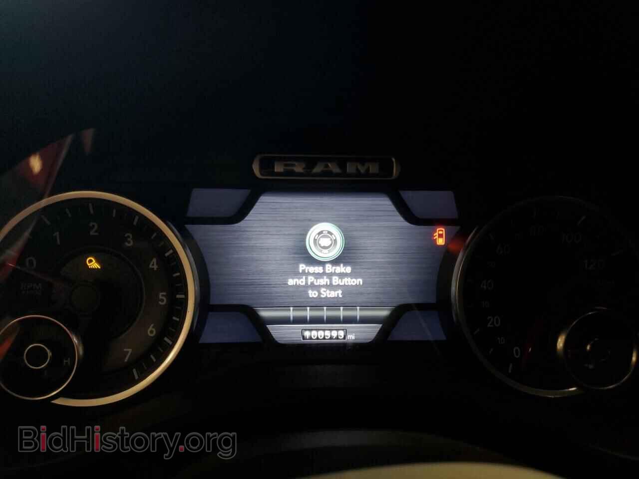2019 RAM 1500 - VIN: 1C6SRFRT4KN609796 - Фото 9