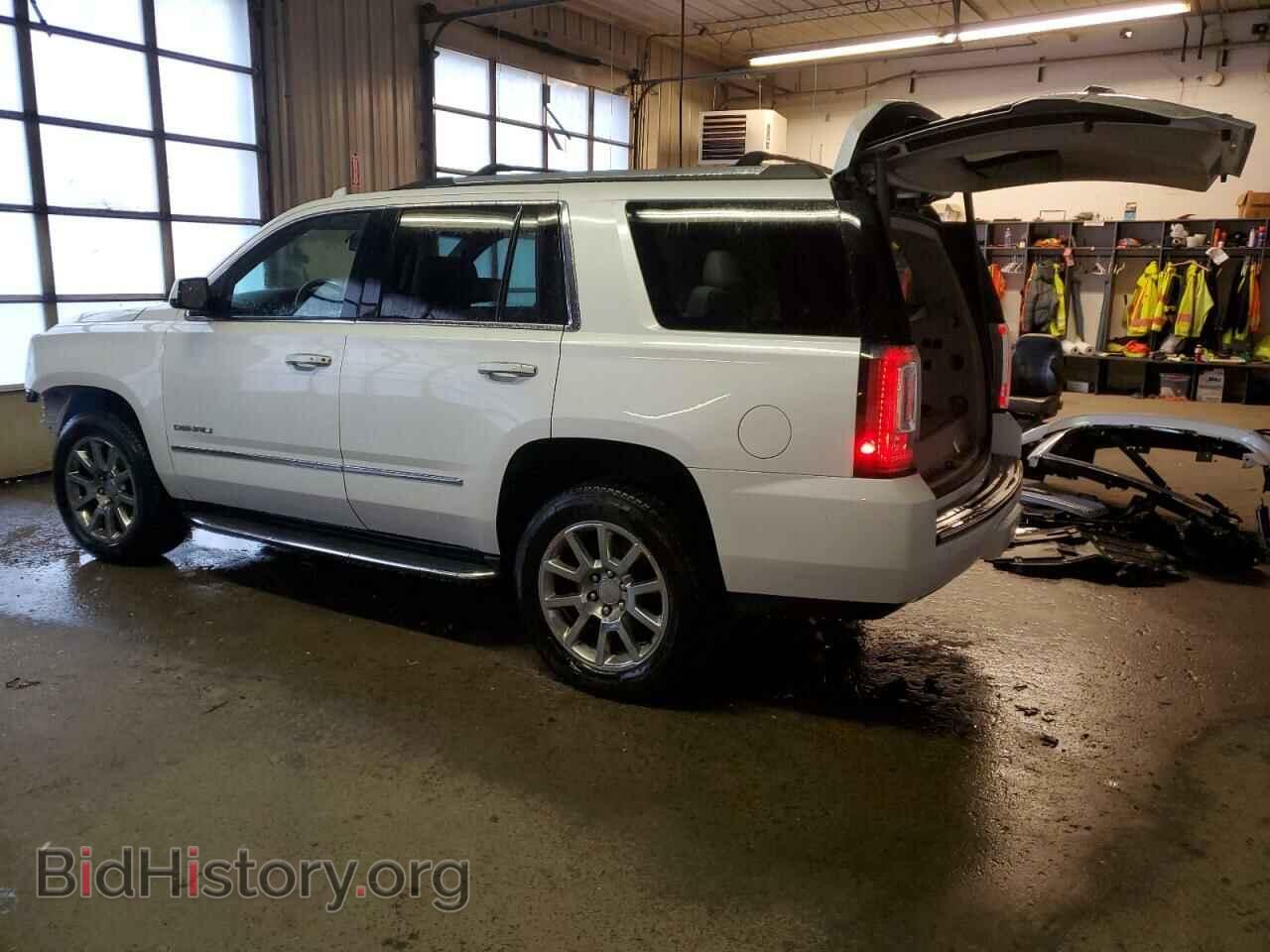 2017 GMC YUKON - VIN: 1GKS2CKJ7HR133537 - Фото 2