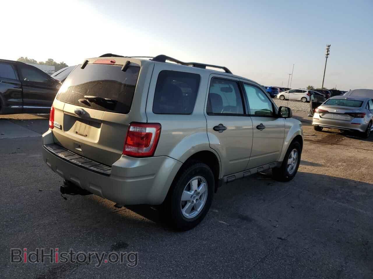 2011 FORD ESCAPE - VIN: 1FMCU9D79BKB44744 - Фото 3