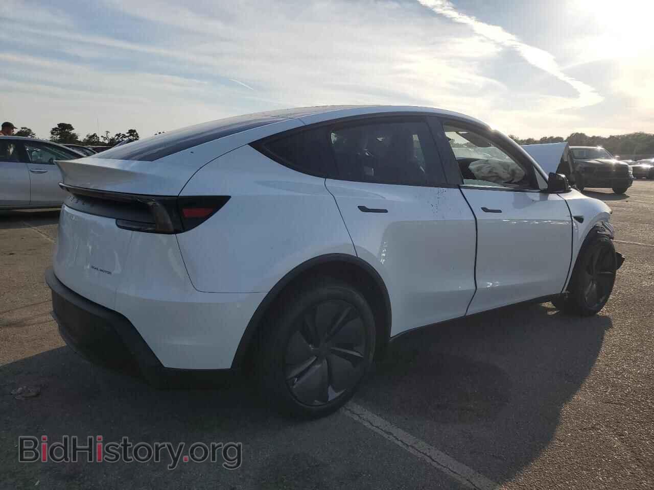 2026 TESLA MODEL Y - VIN: 7SAYGDEEXTA487577 - Фото 3