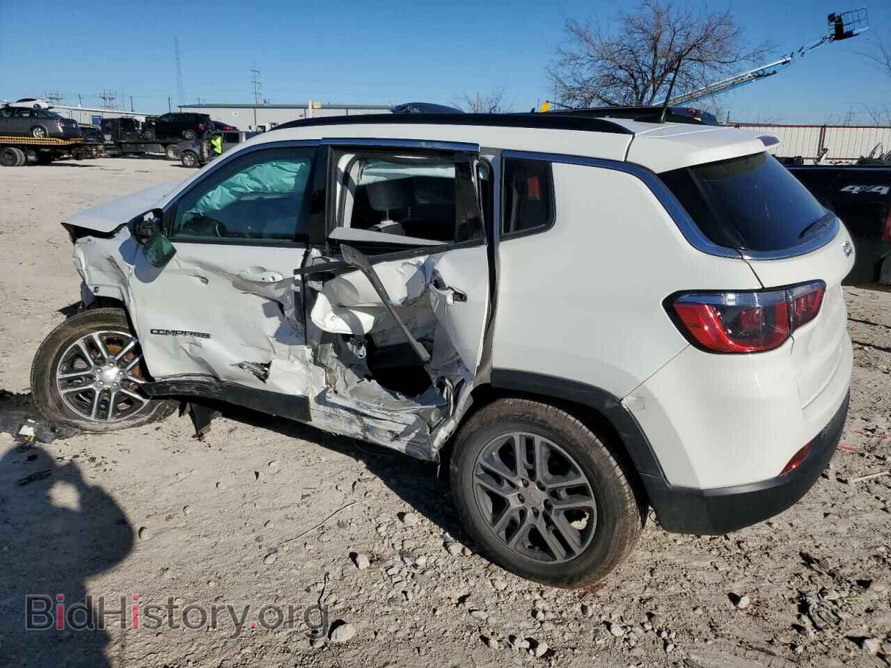 2019 JEEP COMPASS - VIN: 3C4NJCBB0KT736851 - Photo 2