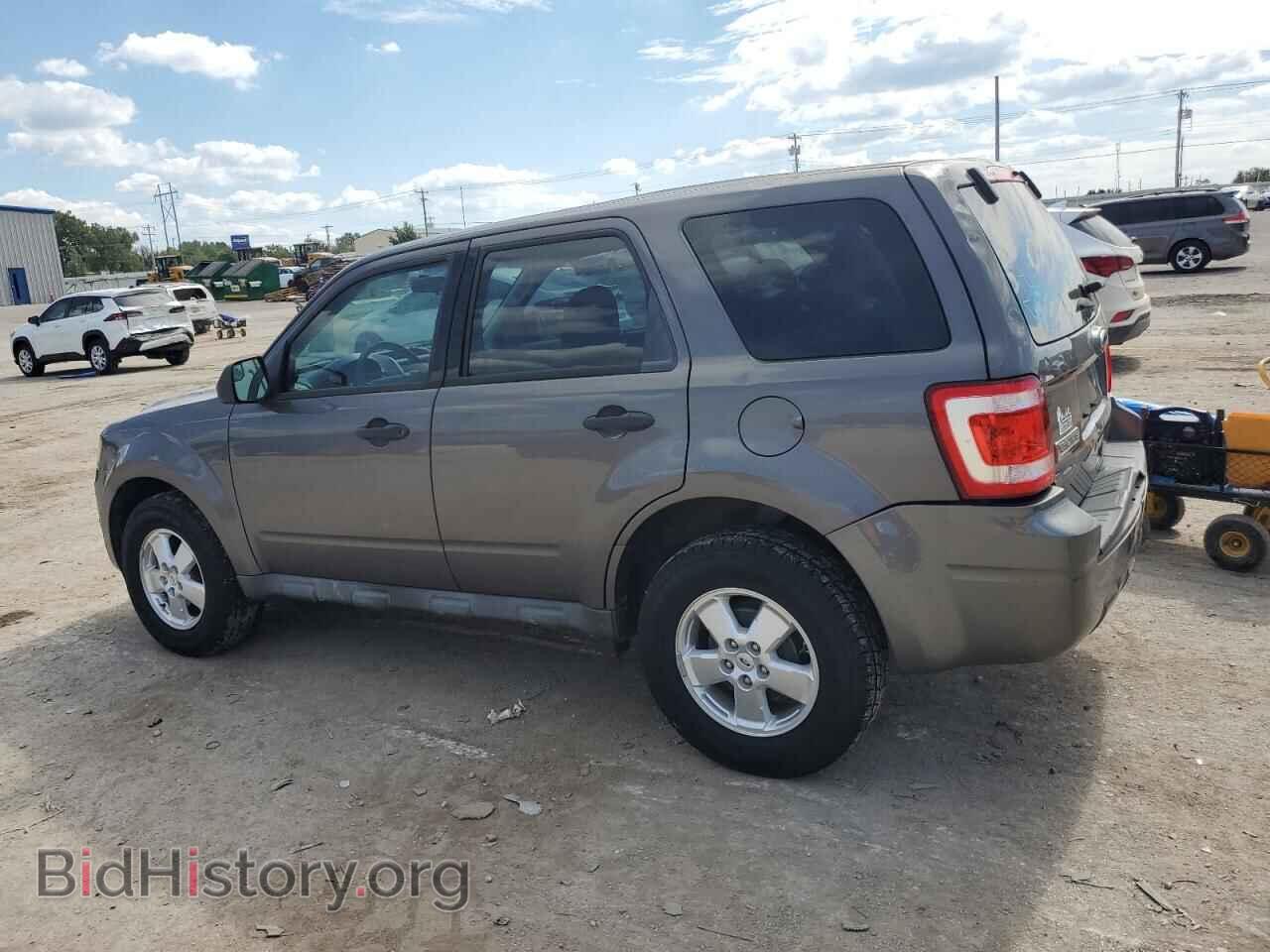 2011 FORD ESCAPE - VIN: 1FMCU0C77BKC51031 - Фото 2