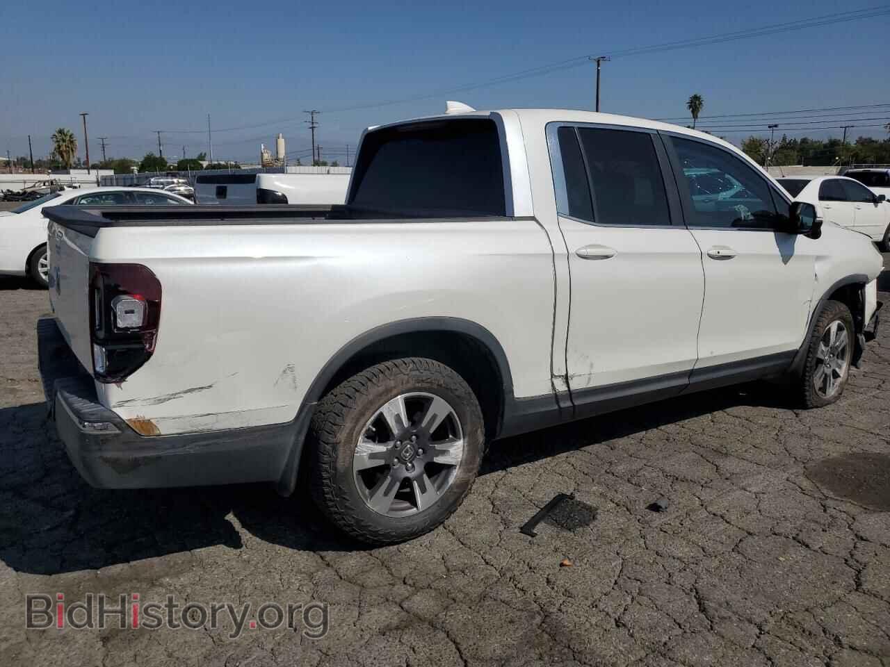 2017 HONDA RIDGELINE - VIN: 5FPYK2F60HB010052 - Photo 3