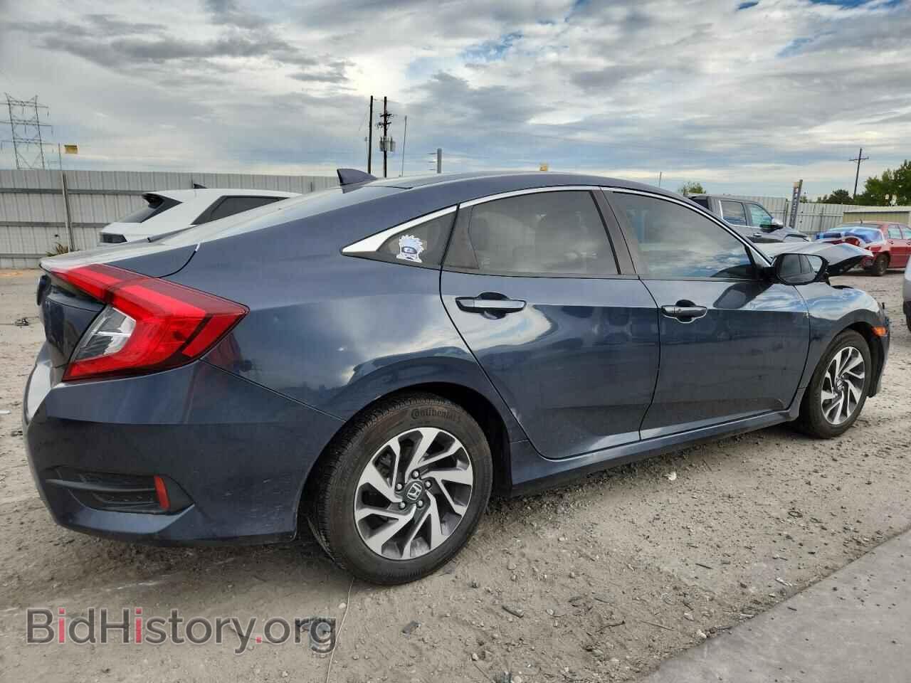 2018 HONDA CIVIC - VIN: 19XFC2F75JE040536 - Фото 3