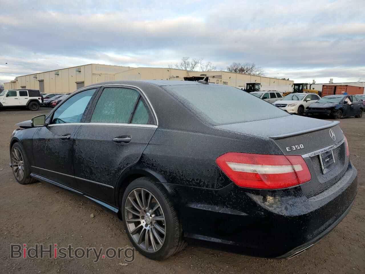 2011 MERCEDES-BENZ E-CLASS - VIN: WDDHF8HB3BA296799 - Фото 2