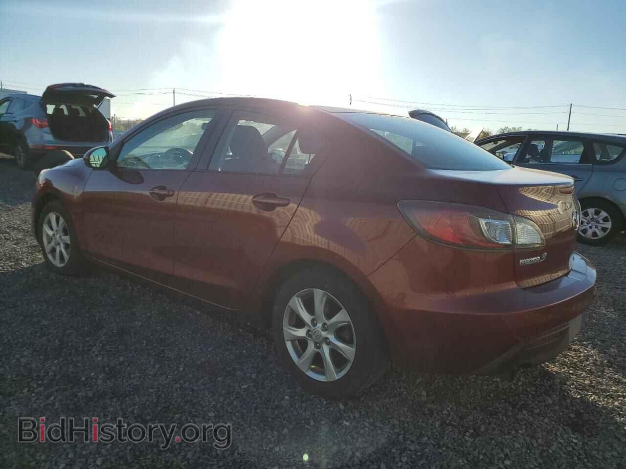 2011 MAZDA 3 - VIN: JM1BL1UF2B1903543 - Фото 2