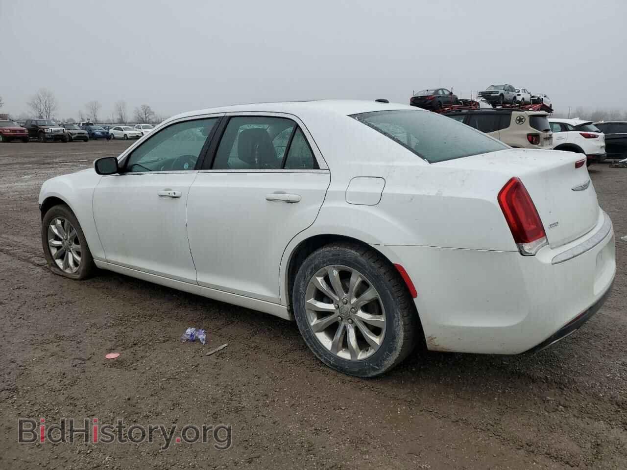 2016 CHRYSLER 300 - VIN: 2C3CCARG5GH269969 - Фото 2