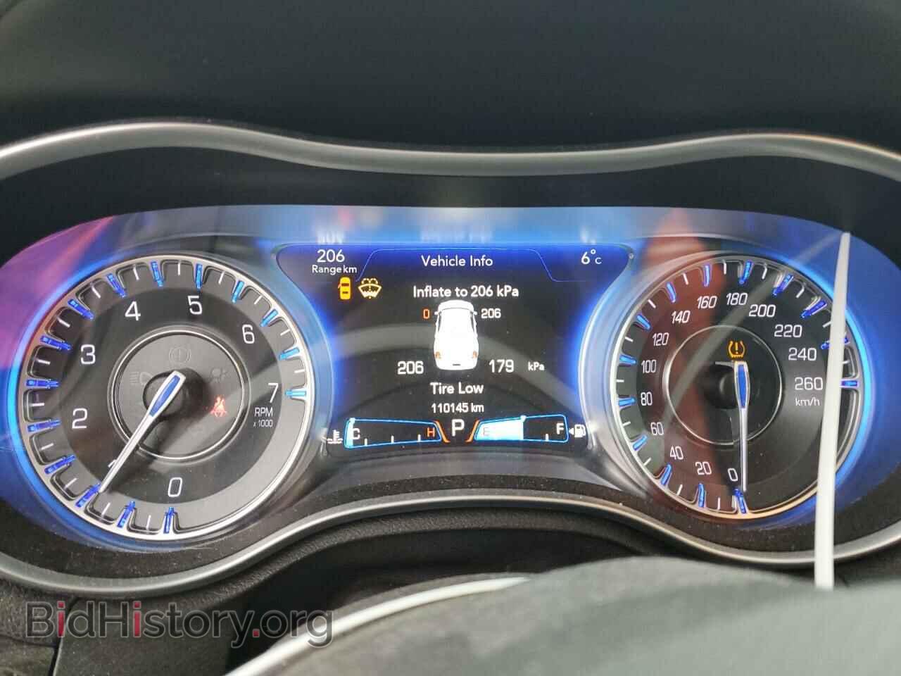 2016 CHRYSLER 300 - VIN: 2C3CCARG5GH269969 - Фото 9