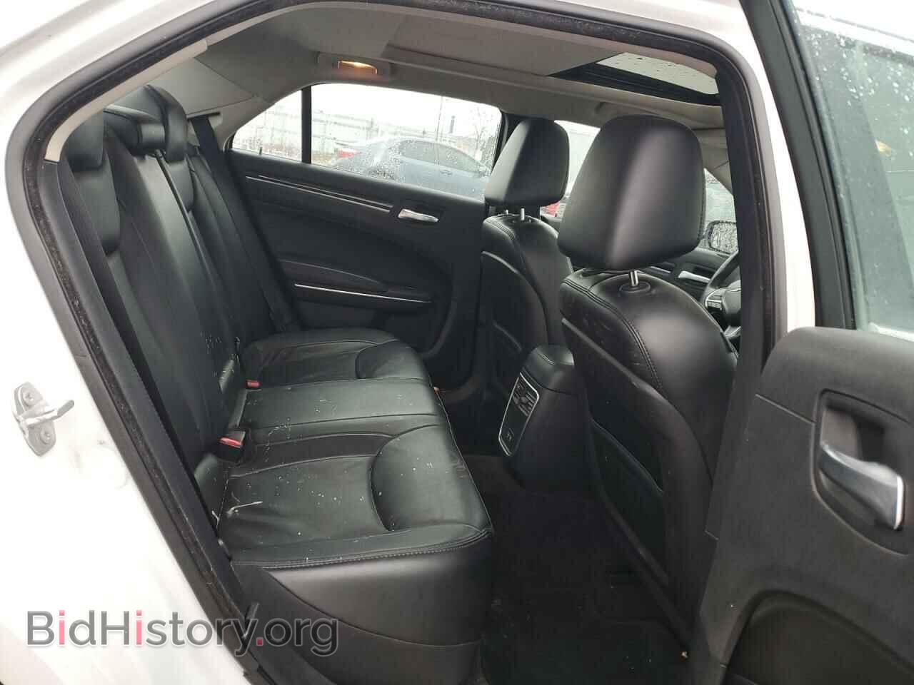 2016 CHRYSLER 300 - VIN: 2C3CCARG5GH269969 - Фото 10