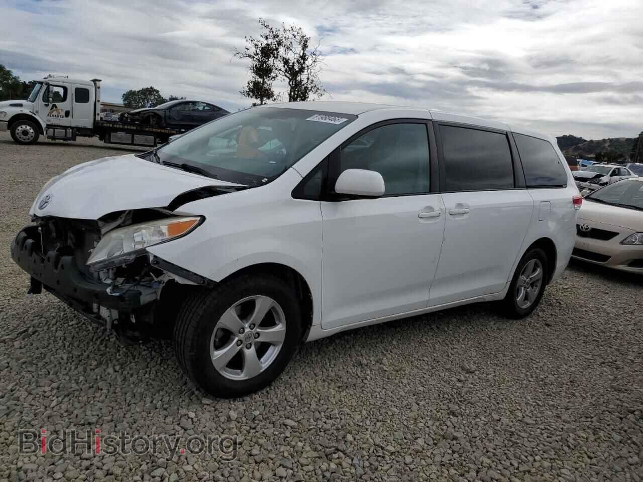 Фотография 5TDKA3DC2CS014642 - TOYOTA SIENNA 2012