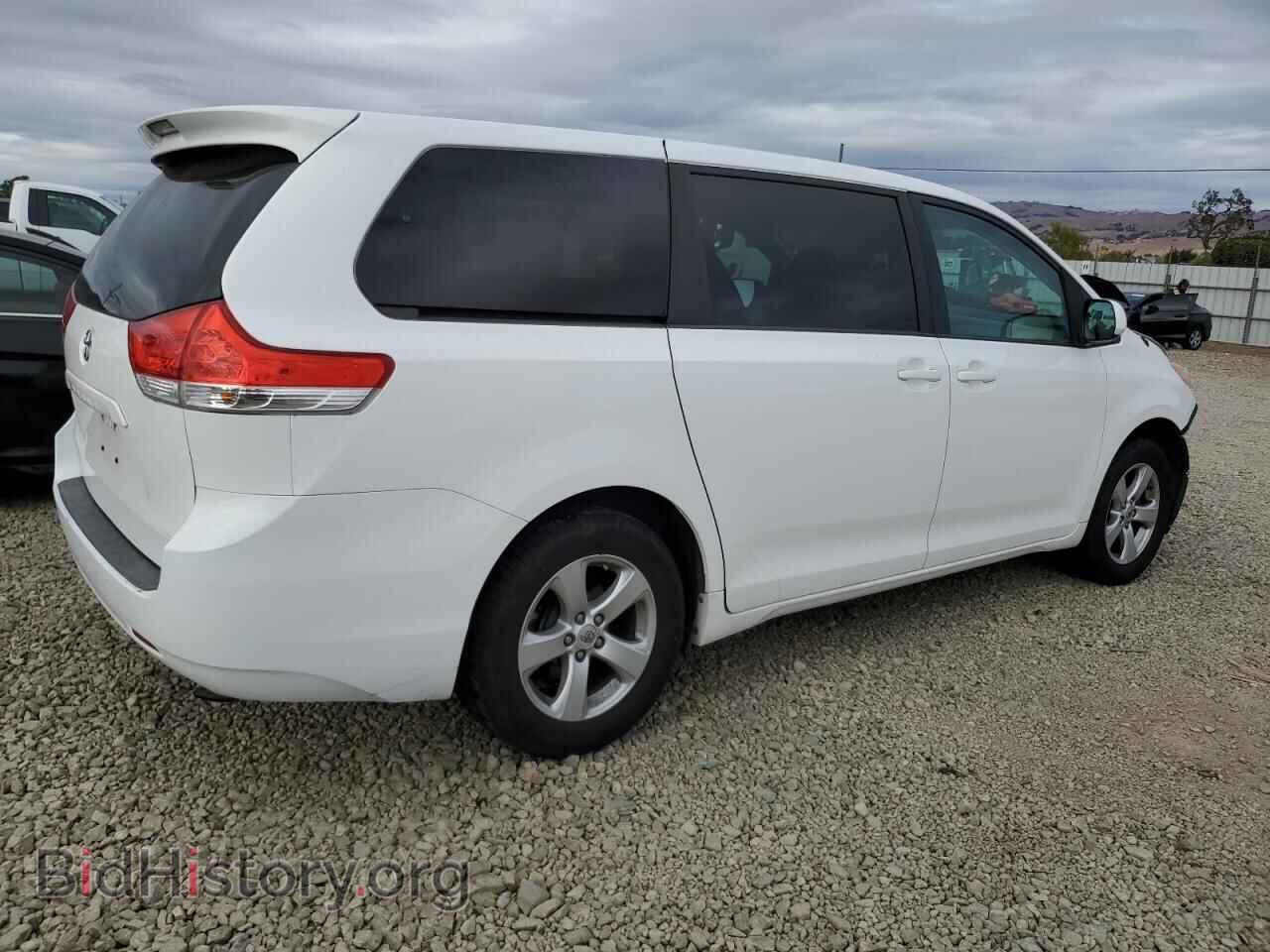 2012 TOYOTA SIENNA - VIN: 5TDKA3DC2CS014642 - Фото 3