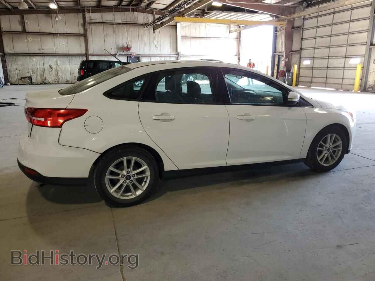 2017 FORD FOCUS - VIN: 1FADP3F2XHL309272 - Фото 3