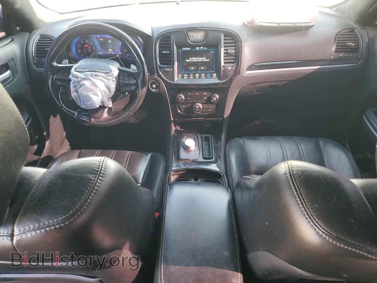 2019 CHRYSLER 300 - VIN: 2C3CCAGG7KH542812 - Фото 8