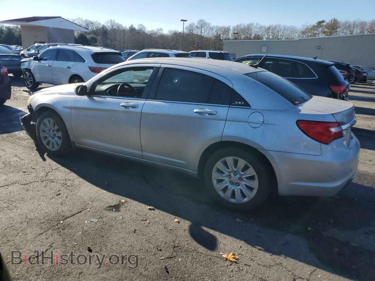 2012 CHRYSLER 200 - VIN: 1C3CCBAB5CN320801 - Фото 2