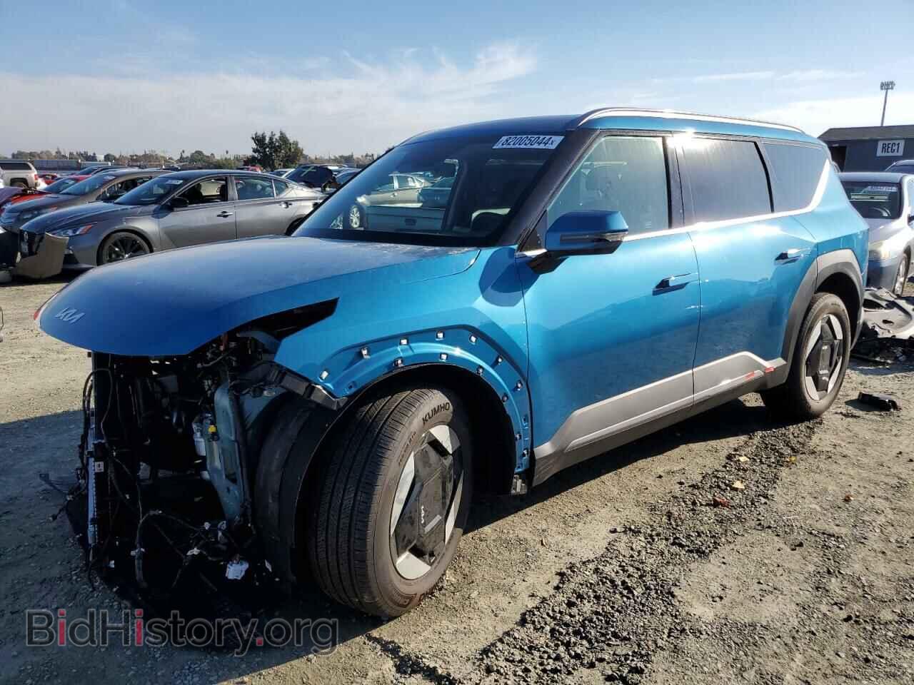 Фотография KNDAFFS53R6019439 - KIA EV9 WIND 2024