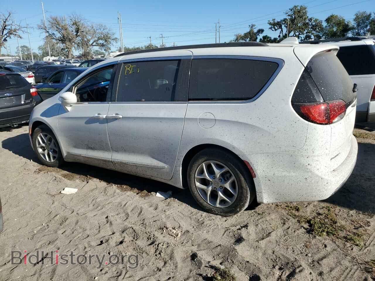 2017 CHRYSLER PACIFICA - VIN: 2C4RC1BG1HR593366 - Photo 2