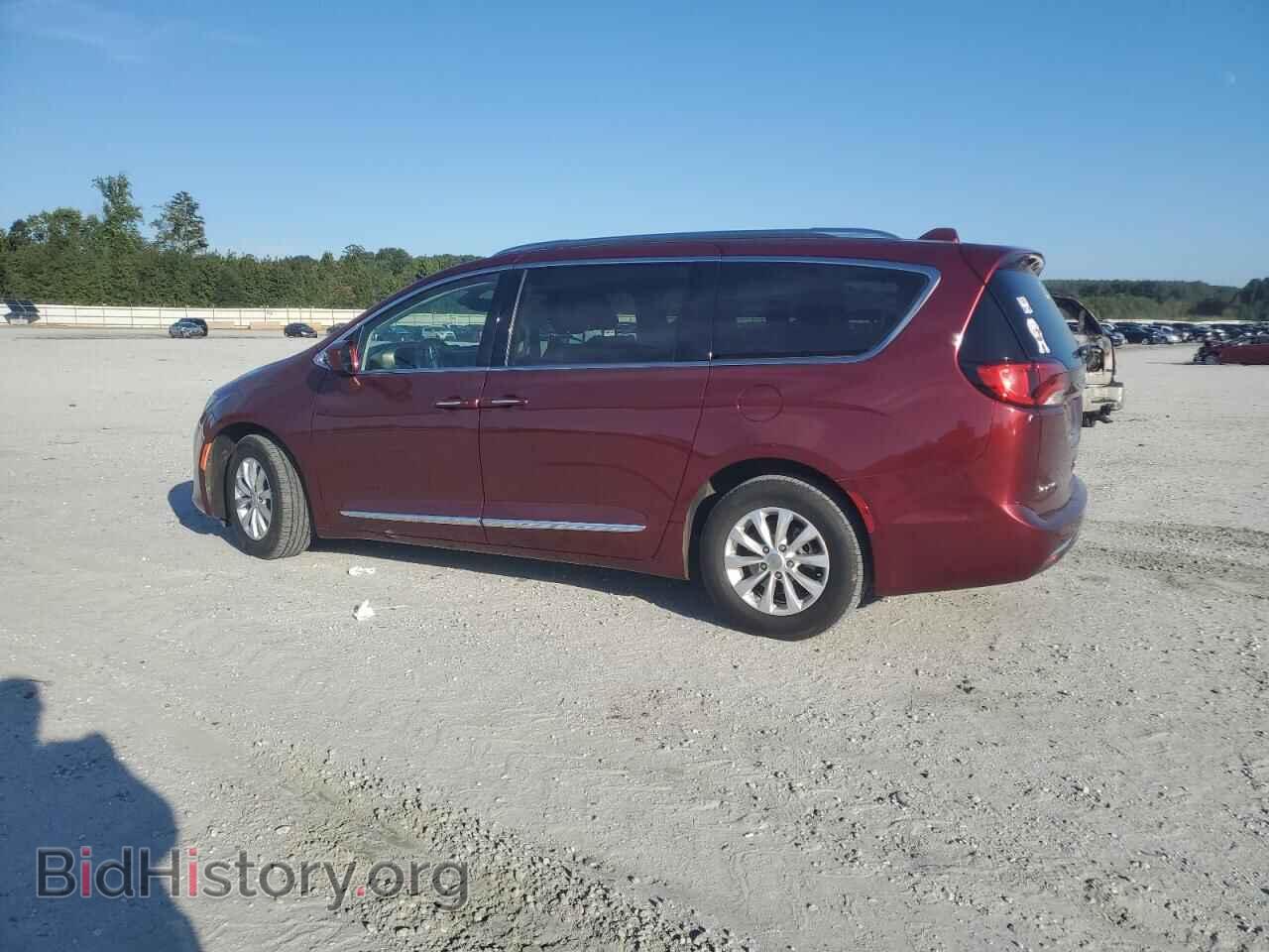 2019 CHRYSLER PACIFICA - VIN: 2C4RC1BG1KR560942 - Фото 2