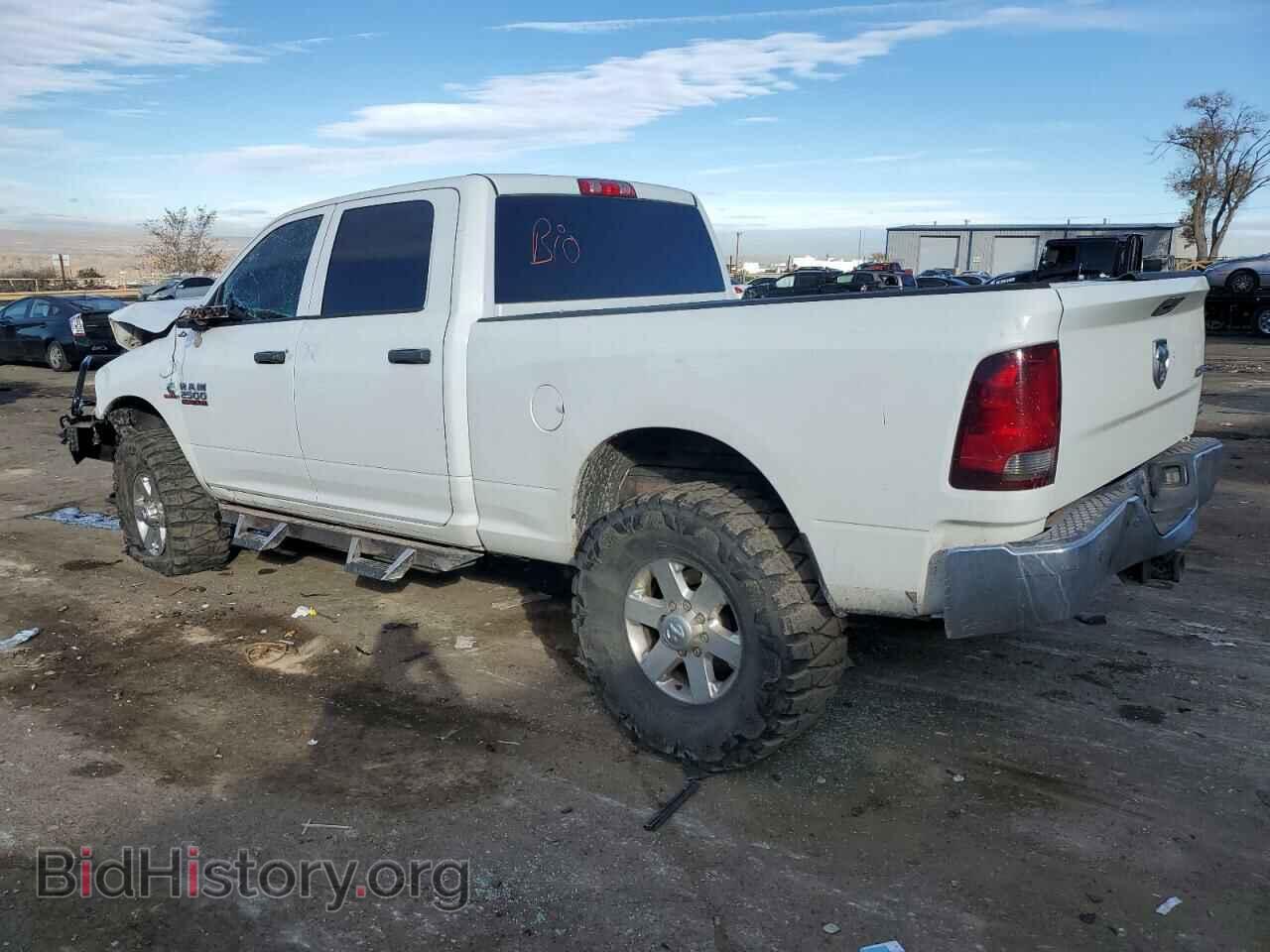 2015 RAM All Models - VIN: 3C6UR5CL3FG521087 - Фото 2