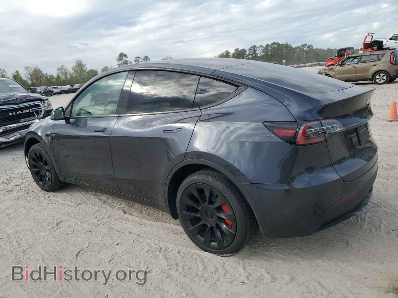 2024 TESLA MODEL Y - VIN: 7SAYGDEE7RA285918 - Фото 2